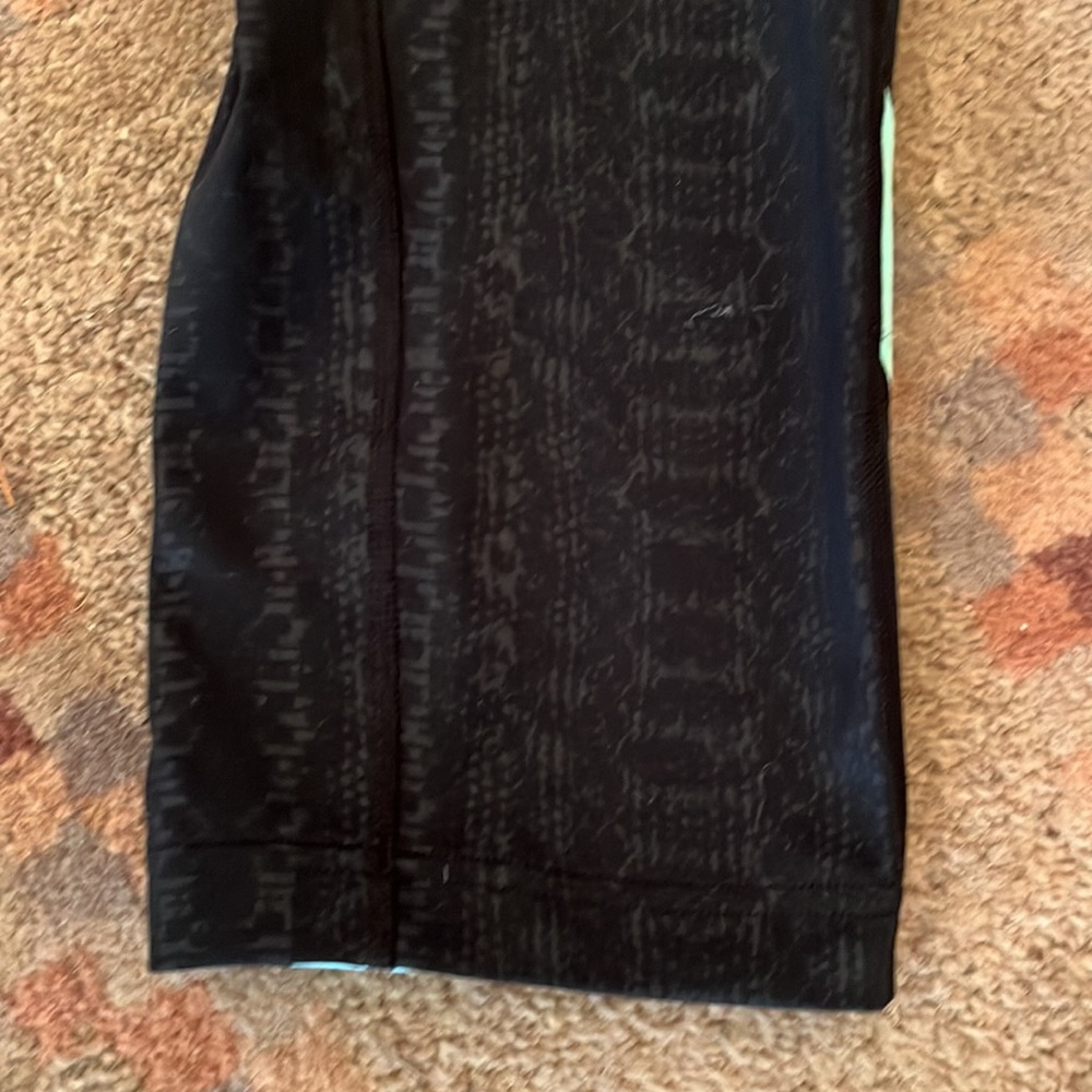 Under Amour compression crop legging - Picture 5 of 6